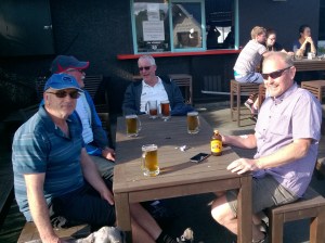 Another sight rarely seen: Pau wiht a Bundaberg!